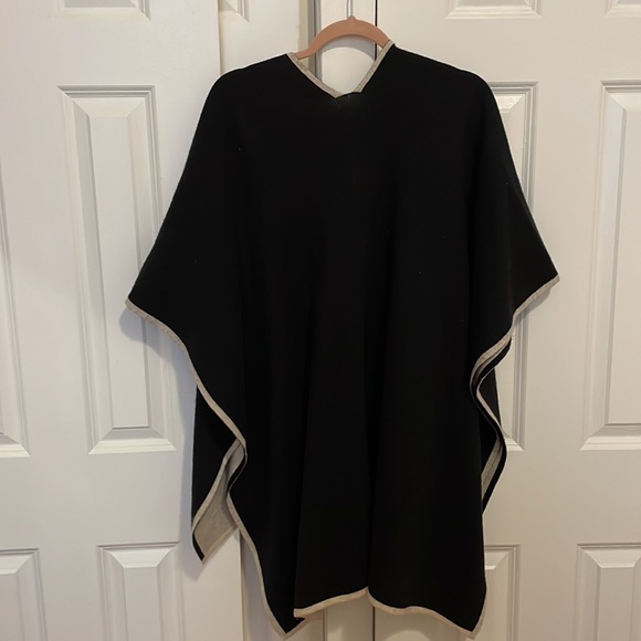 Kerisma Black and Beige Cape - Picture 3 of 3